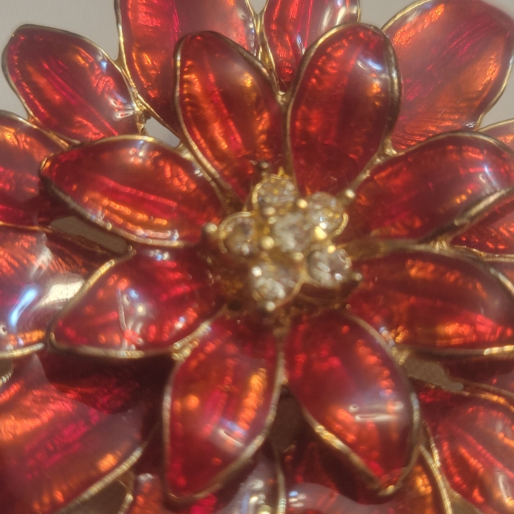 Vintage Poinsettia Brooch - Picture 2 of 5